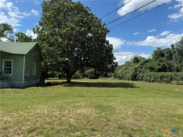 $95,000 | 400 Grimes Street, Cuero, TX 77954