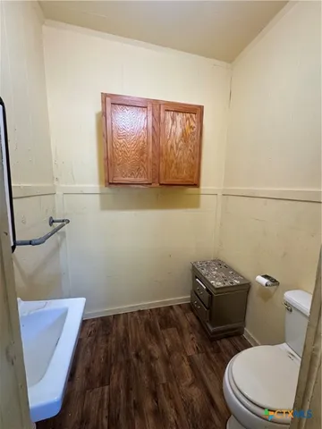 $110,000 | 400 Grimes Street, Cuero, TX 77954