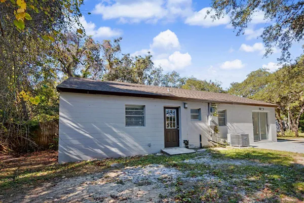 $2,500 | 235 Boulevard Des Pins, St. Augustine, FL 32080