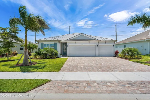 $699,000 | 215 1st Street, Cocoa, FL 32922