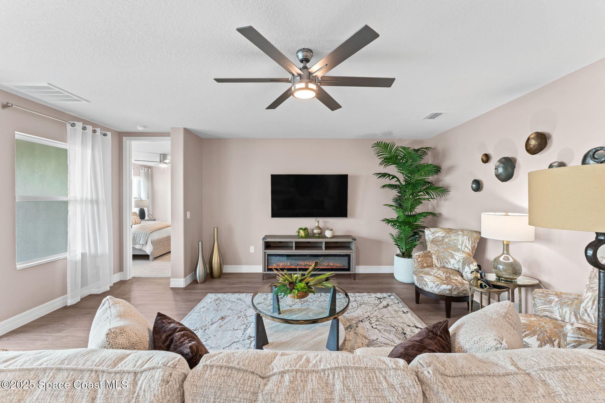 215 1st Street Cocoa, FL 32922 - Photo 16 of 52 Living Area