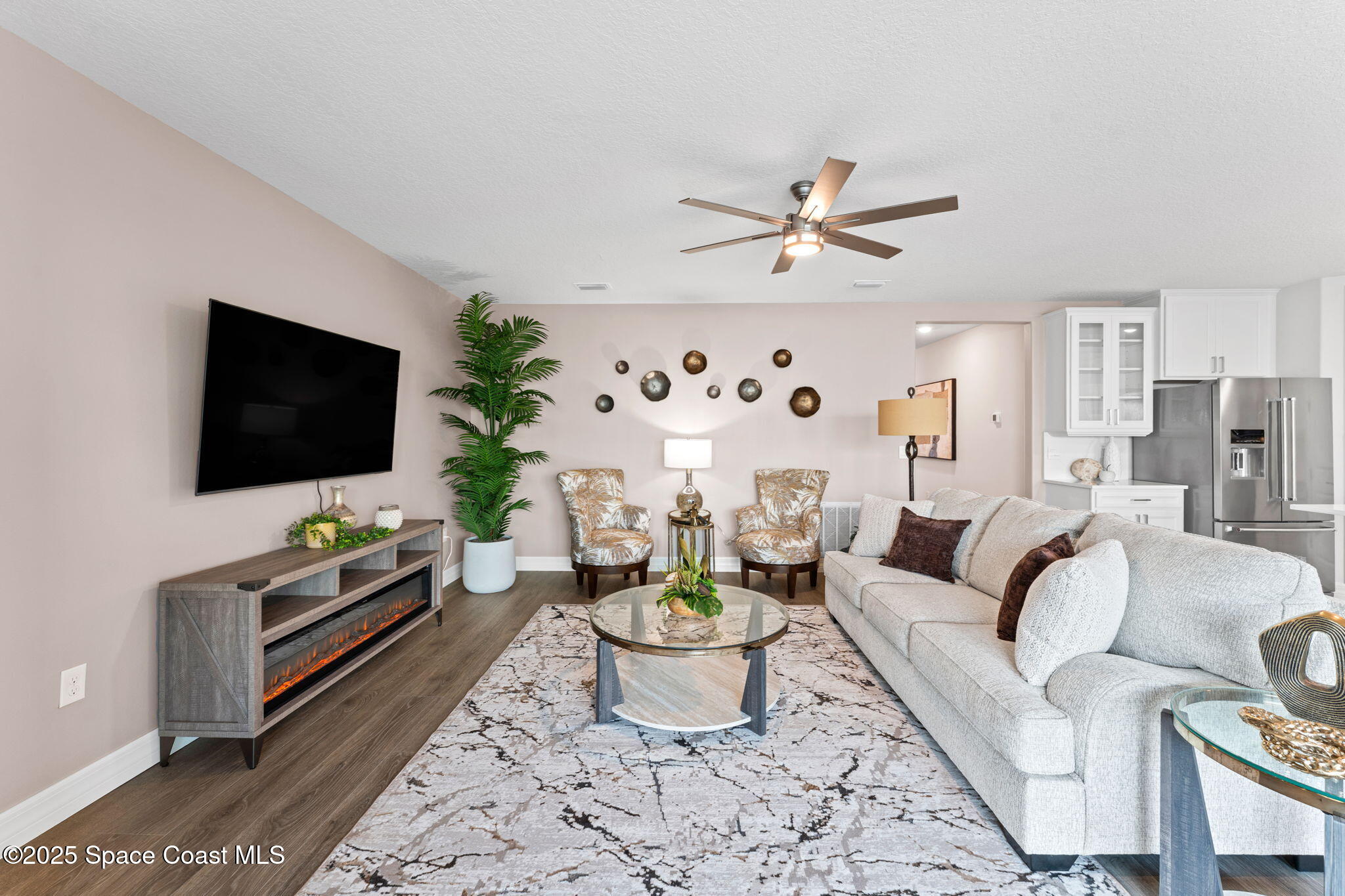 215 1st Street Cocoa, FL 32922 - Photo 17 of 52 Living Area