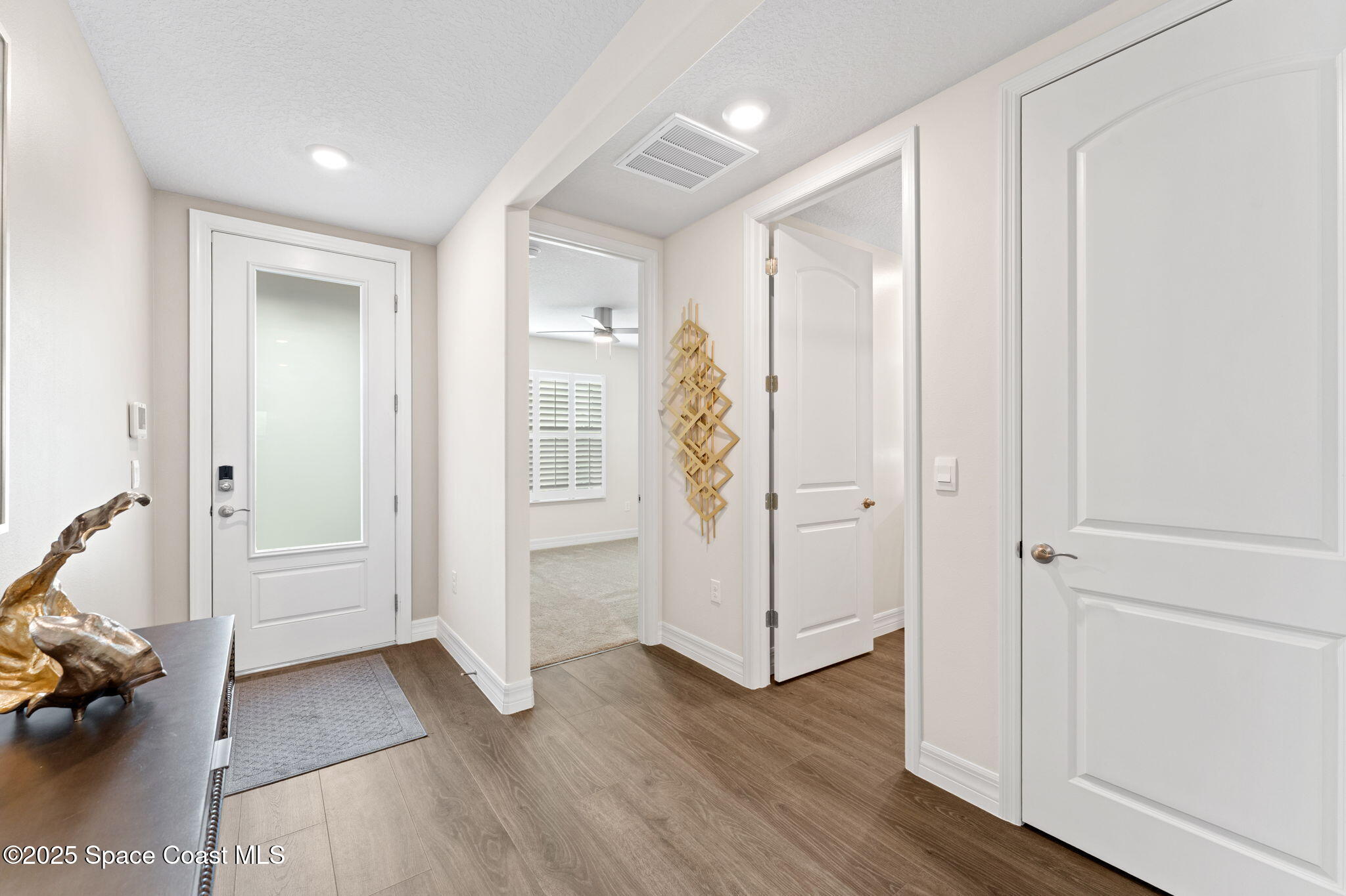 215 1st Street Cocoa, FL 32922 - Photo 2 of 52 Foyer