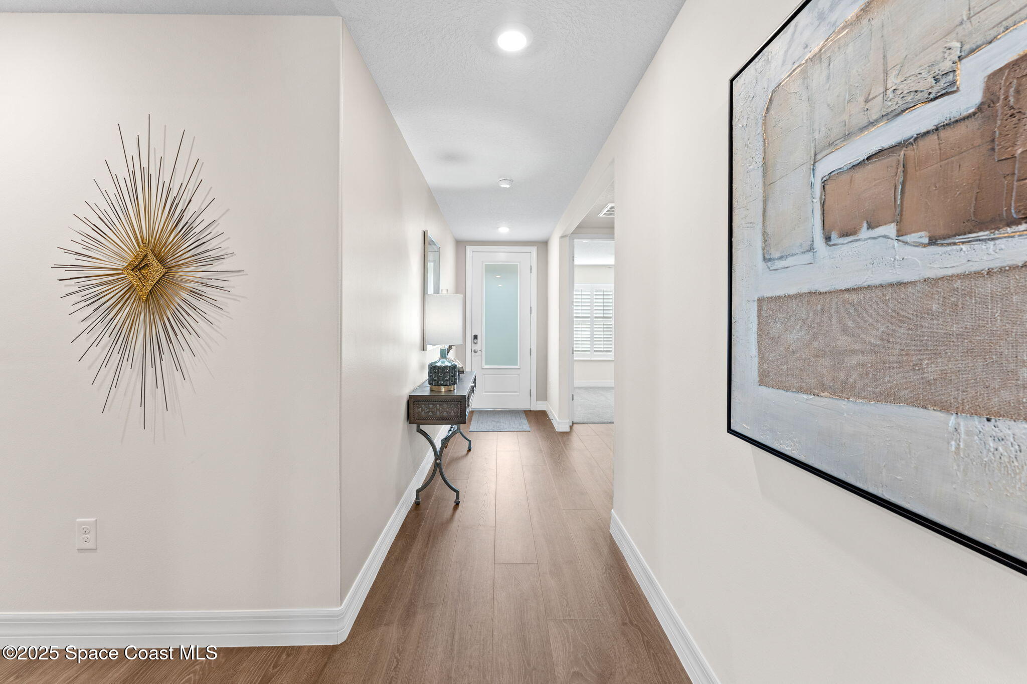 215 1st Street Cocoa, FL 32922 - Photo 4 of 52 Foyer