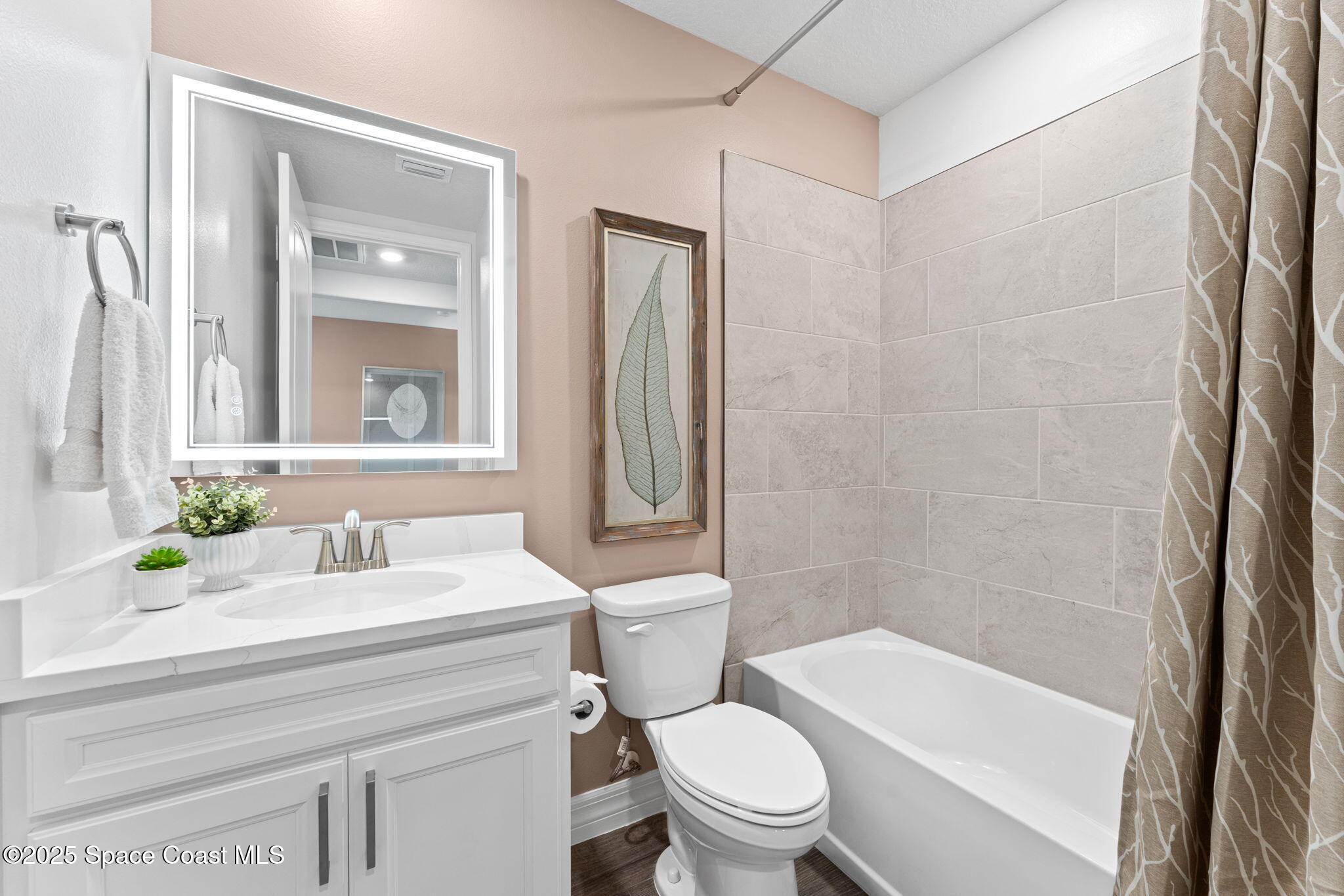 215 1st Street Cocoa, FL 32922 - Photo 6 of 52 Guest Bath