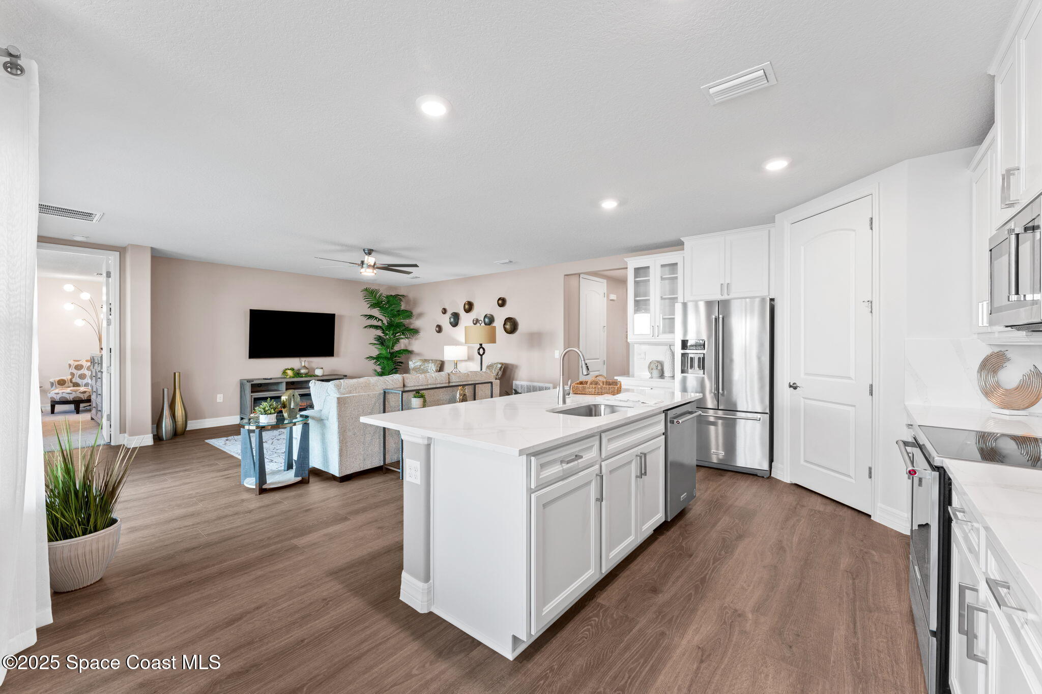 215 1st Street Cocoa, FL 32922 - Photo 9 of 52 Kitchen