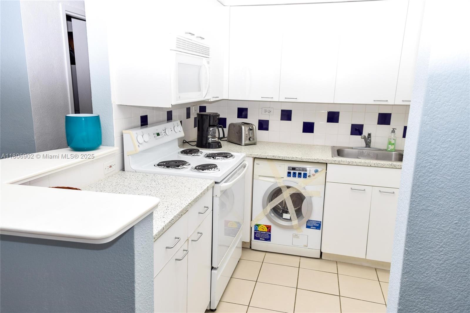 1500 Bay Road, Unit 1532S Miami Beach, FL 33139 - Photo 19 of 50