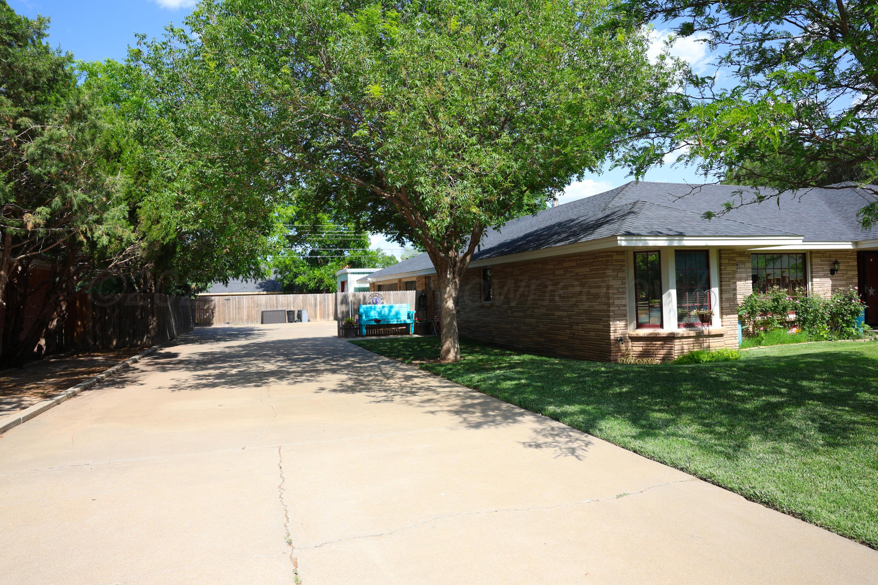 210 Ranger Street Hereford, TX 79045 - Photo 2 of 29 FW9A9140