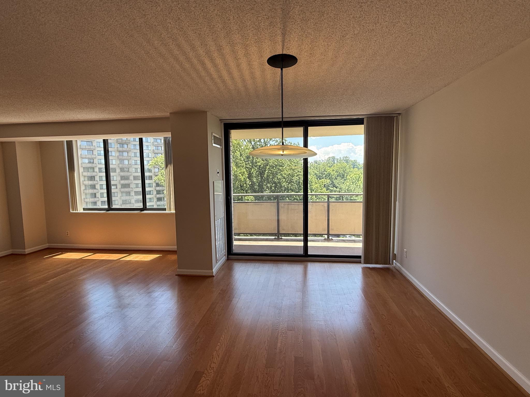 5225 Pooks Hill Road, Unit 1011N Bethesda, MD 20814 - Photo 2 of 29