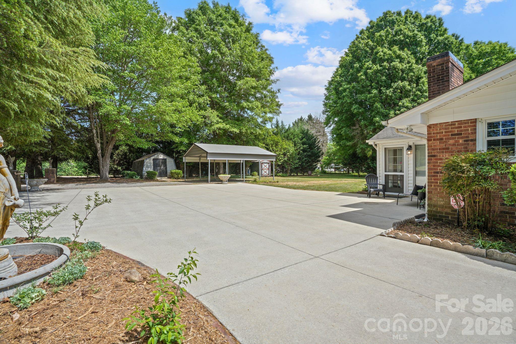 3328 Sulphur Springs Road Northeast Hickory, NC 28601 - Photo 32 of 44