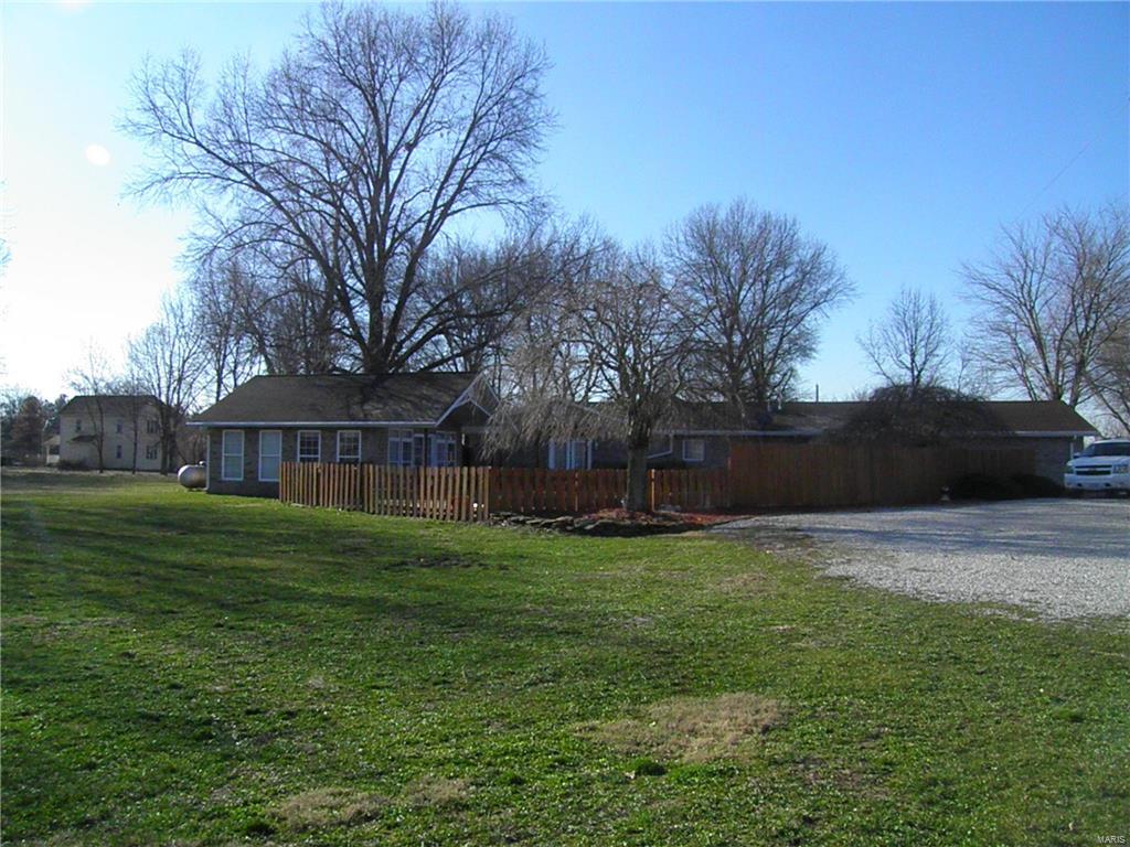 803 Ofallon Troy Road Lebanon, IL 62254 - Photo 29 of 48 Gallery Image 29