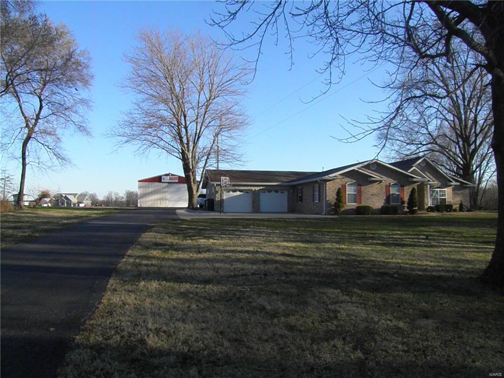 803 Ofallon Troy Road Lebanon, IL 62254 - Photo 3 of 48 Gallery Image 3