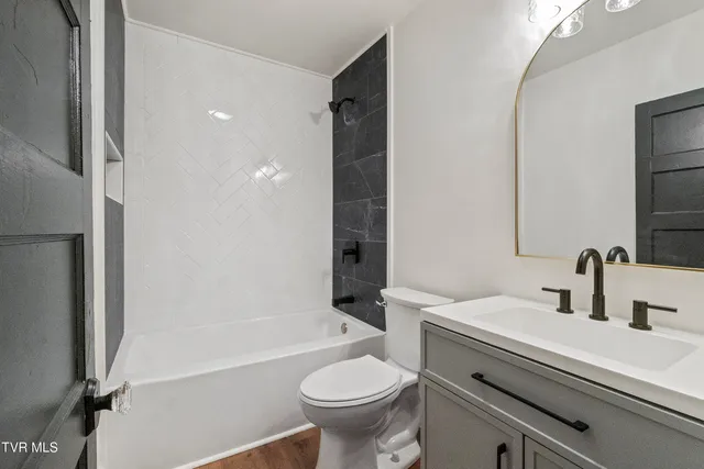 $449,800 | 40 Bales Road, Mosheim, TN 37818