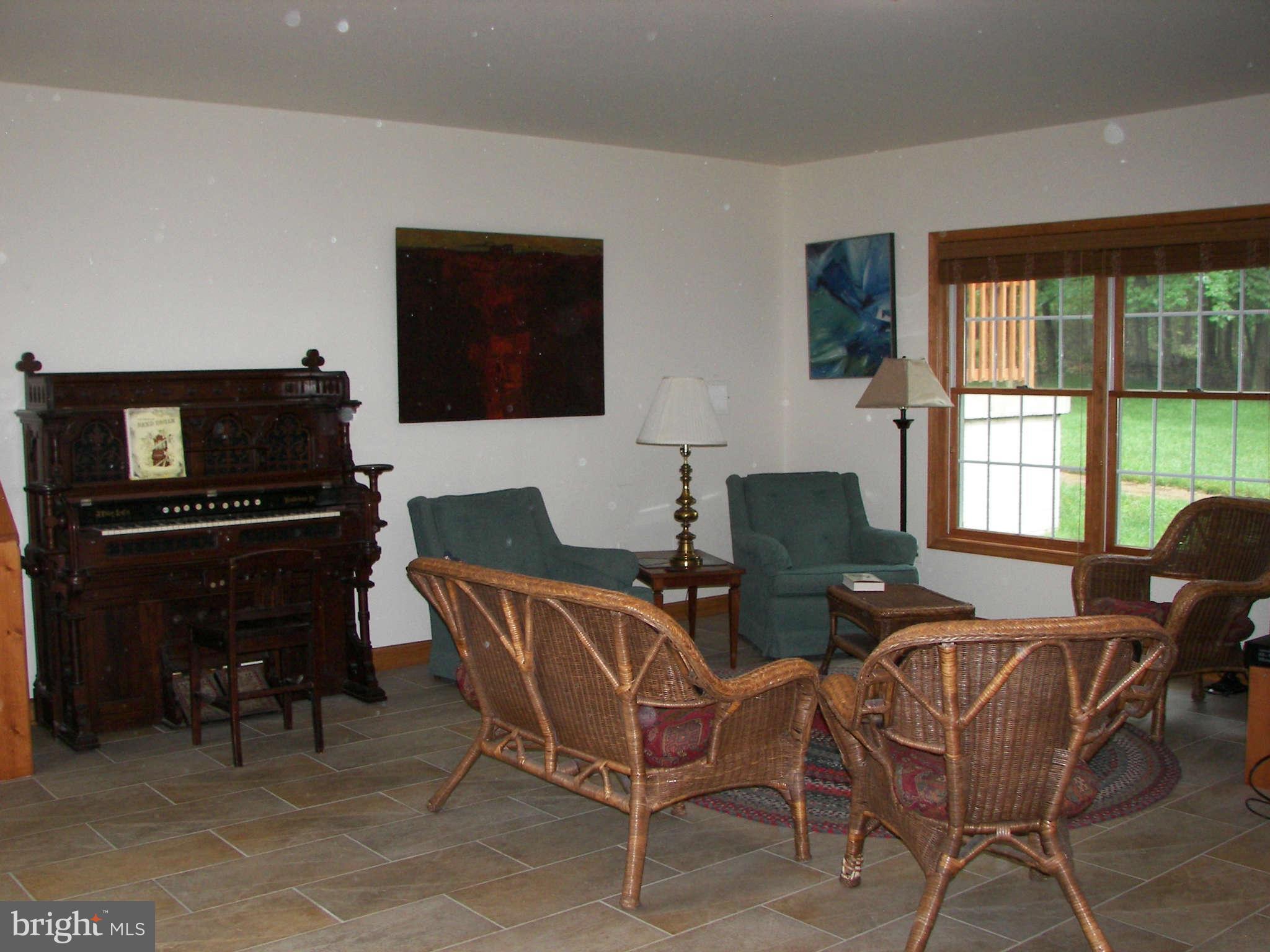 1283 Ungers Store Road Berkeley Springs, WV 25411 - Photo 15 of 30 Family Room