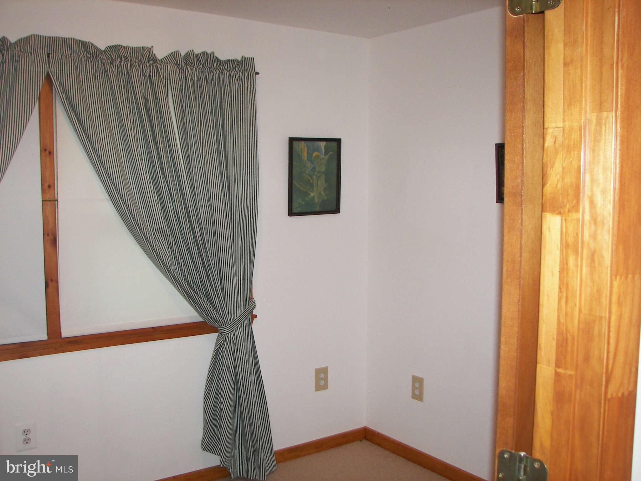 1283 Ungers Store Road Berkeley Springs, WV 25411 - Photo 23 of 30 Interior (General)