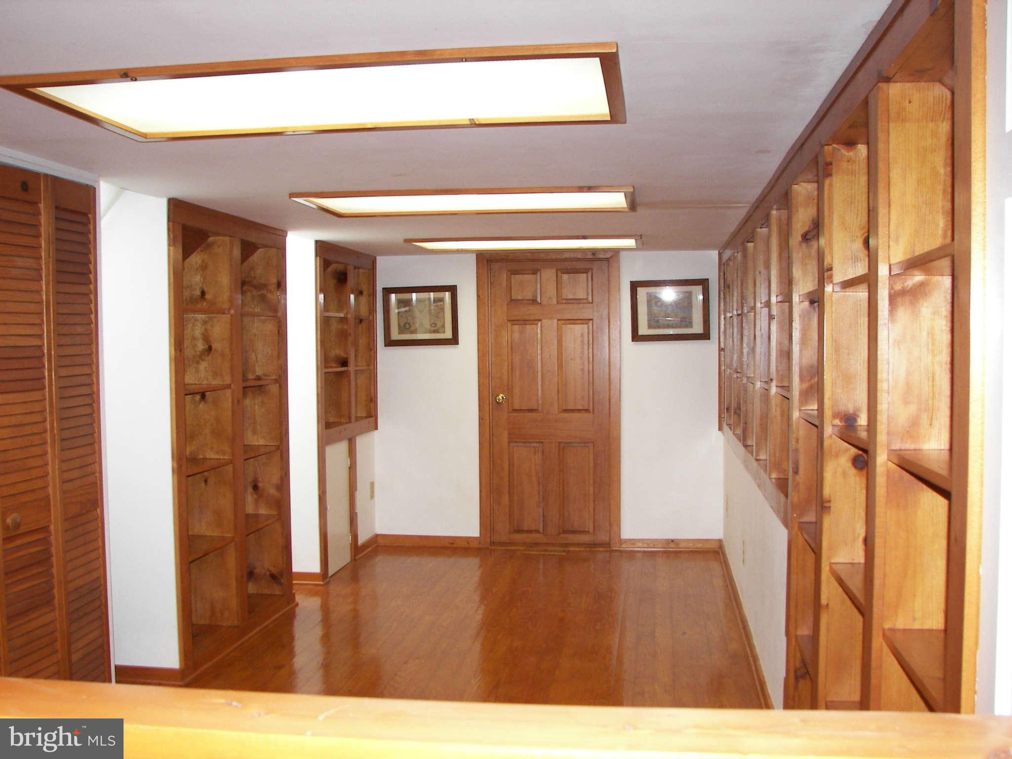 1283 Ungers Store Road Berkeley Springs, WV 25411 - Photo 27 of 30 Interior (General)