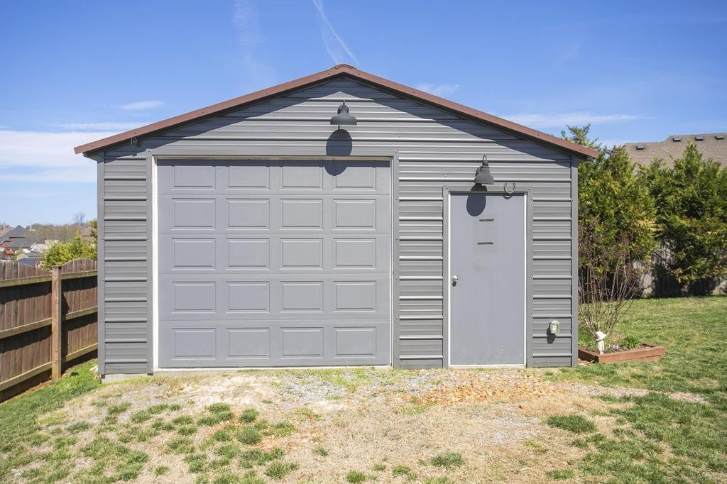 110 Edgewater Falls Murfreesboro, TN 37129 - Photo 21 of 31 a view of wooden fence and a yard