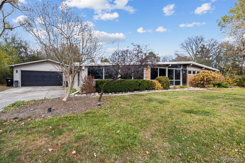 27870 Peppermill Road Farmington Hills, MI 48331 - Photo 40 of 59