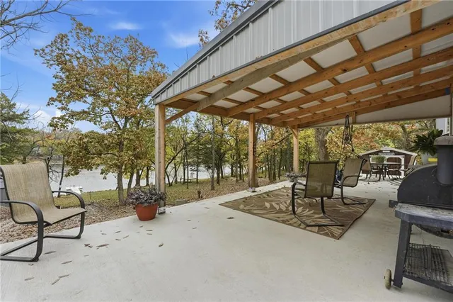 $299,600 | 58 East Sugar Lk Cove, Mound City, KS 66056