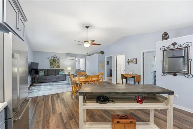 $299,600 | 58 East Sugar Lk Cove, Mound City, KS 66056