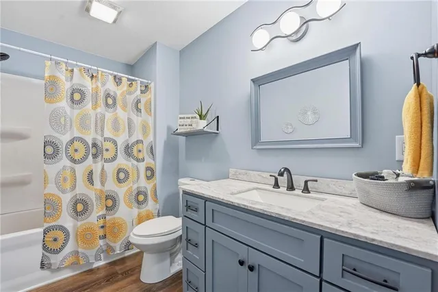 $299,600 | 58 East Sugar Lk Cove, Mound City, KS 66056