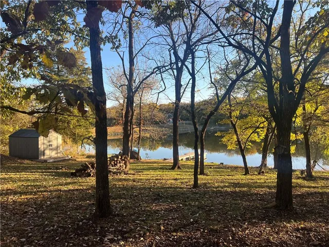 $299,600 | 58 East Sugar Lk Cove, Mound City, KS 66056