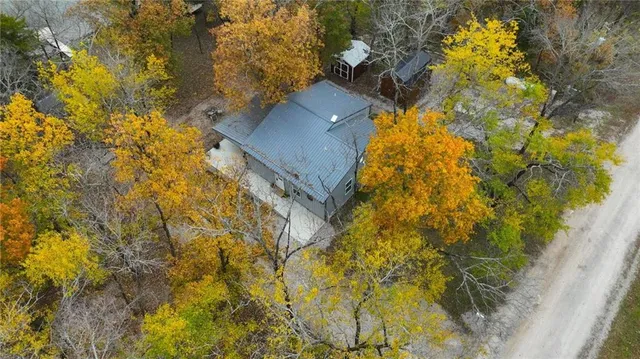 $299,600 | 58 East Sugar Lk Cove, Mound City, KS 66056