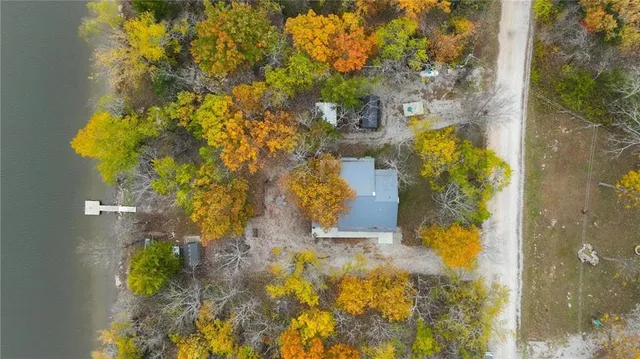 $299,600 | 58 East Sugar Lk Cove, Mound City, KS 66056