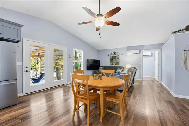 $299,600 | 58 East Sugar Lk Cove, Mound City, KS 66056