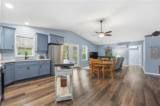 $299,600 | 58 East Sugar Lk Cove, Mound City, KS 66056