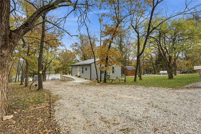 $299,600 | 58 East Sugar Lk Cove, Mound City, KS 66056