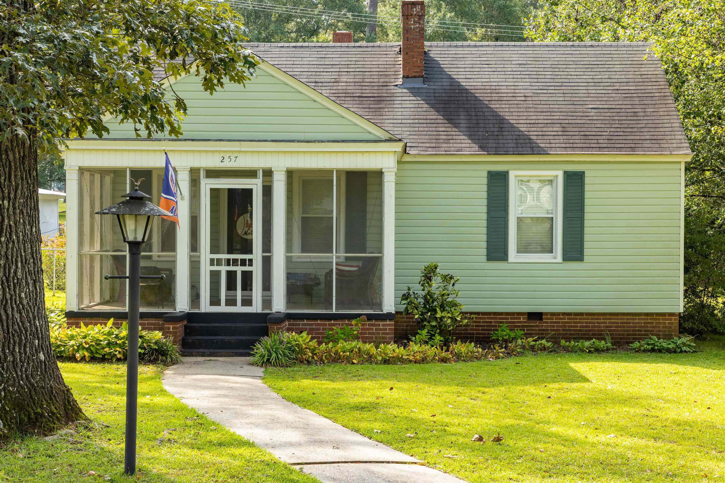 257 R Street Northwest Thomaston, GA 30286 - Photo 1 of 1 Gallery Image 1
