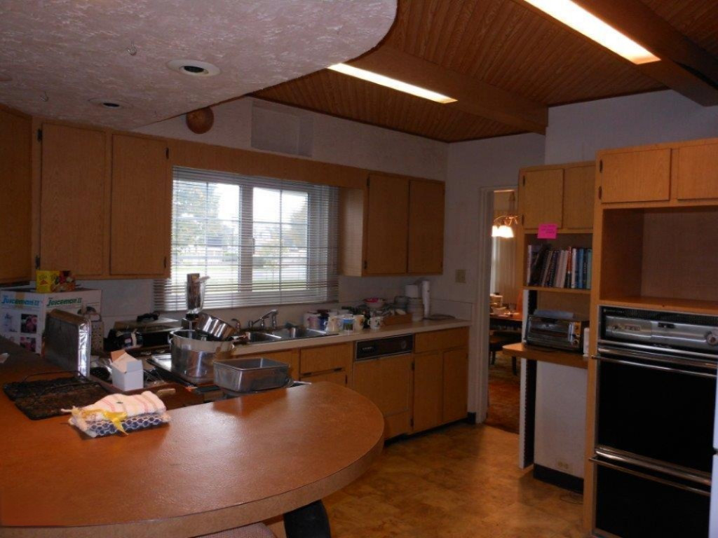 2831 Roosevelt Road Muskegon, MI 49441 - Photo 6 of 40 2831 Roosevelt Rd. Rsvlt Park 49441 006