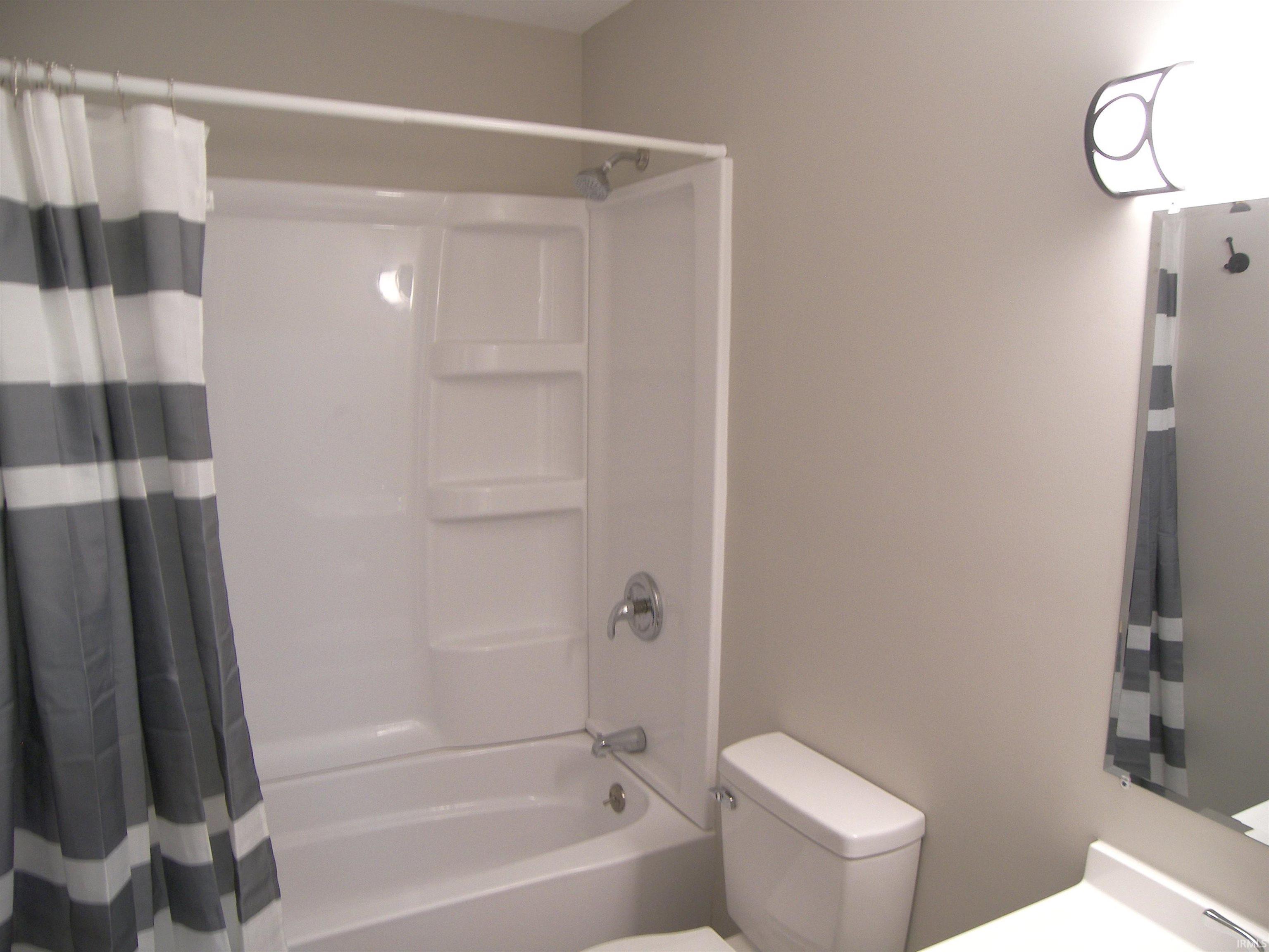 1820 Michaels Street Warsaw, IN 46580 - Photo 28 of 36