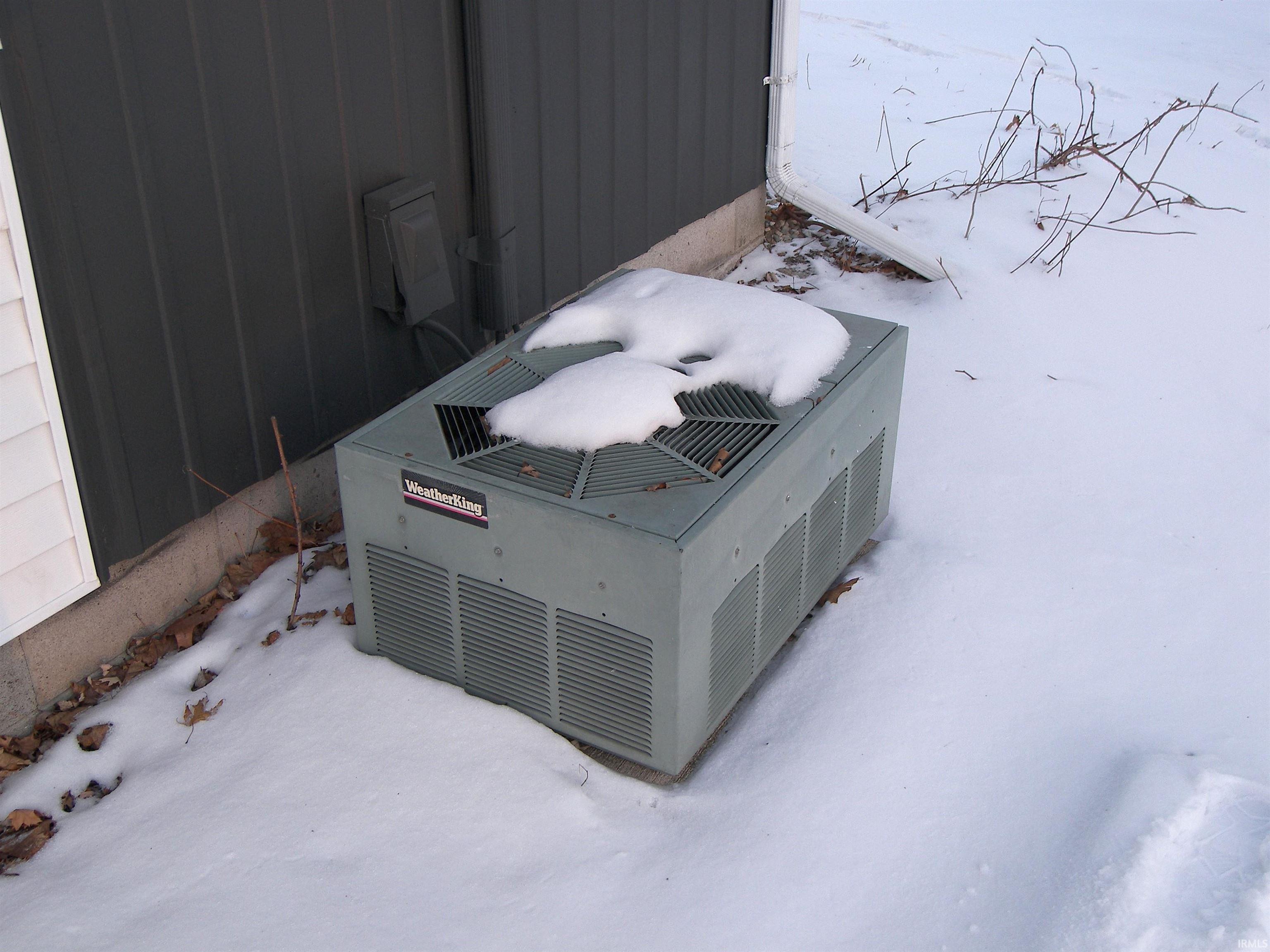 1820 Michaels Street Warsaw, IN 46580 - Photo 32 of 36