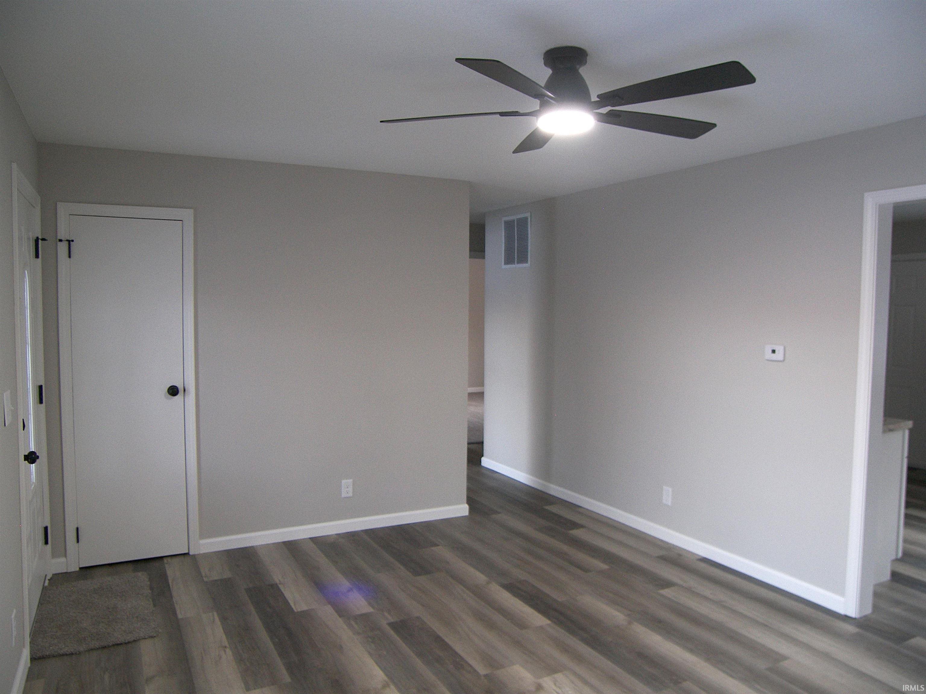 1820 Michaels Street Warsaw, IN 46580 - Photo 9 of 36