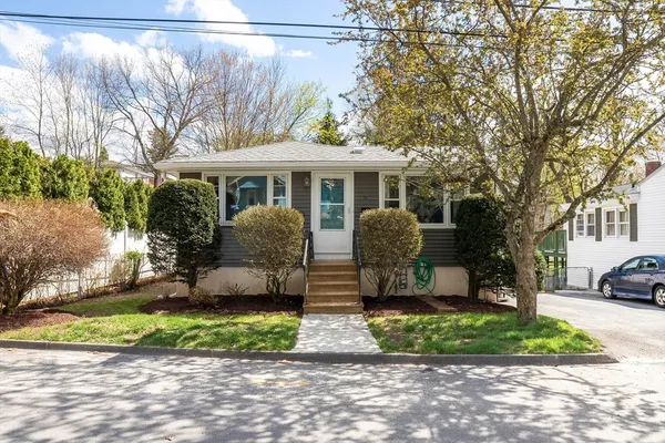 $329,900 | 9 Briarcliff Street, Worcester, MA 01602