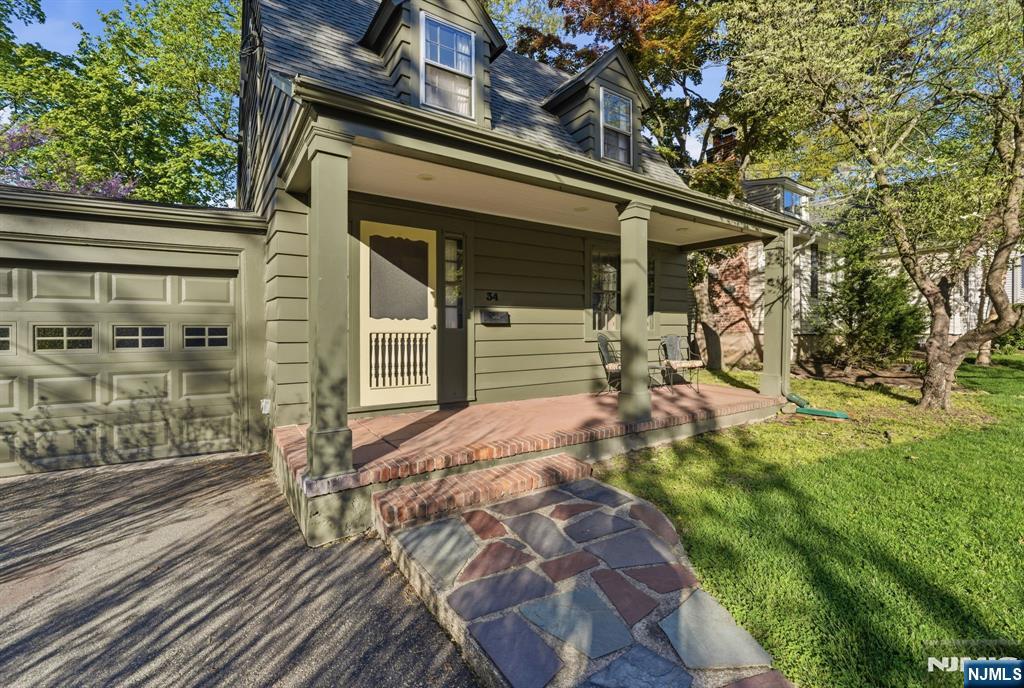 34 Espy Road Caldwell, NJ 07006 - Photo 2 of 25
