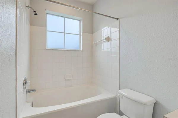 $1,575 | 18001 Richmond Pl Drive, Unit 1112, Tampa, FL 33647