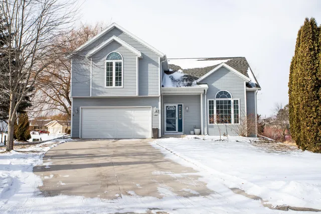 $399,900 | 2564 Fox Ridge Court, Sheboygan, WI 53081
