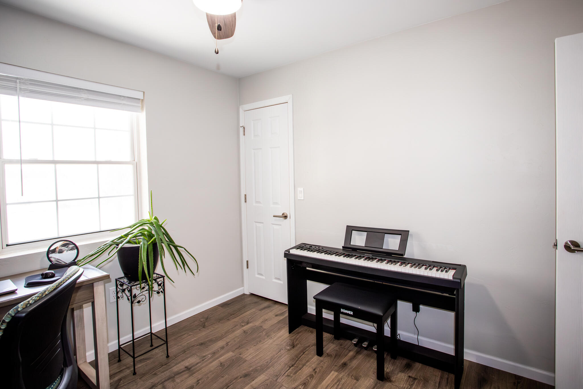 2564 Fox Ridge Court Sheboygan, WI 53081 - Photo 24 of 33 Bedroom 3