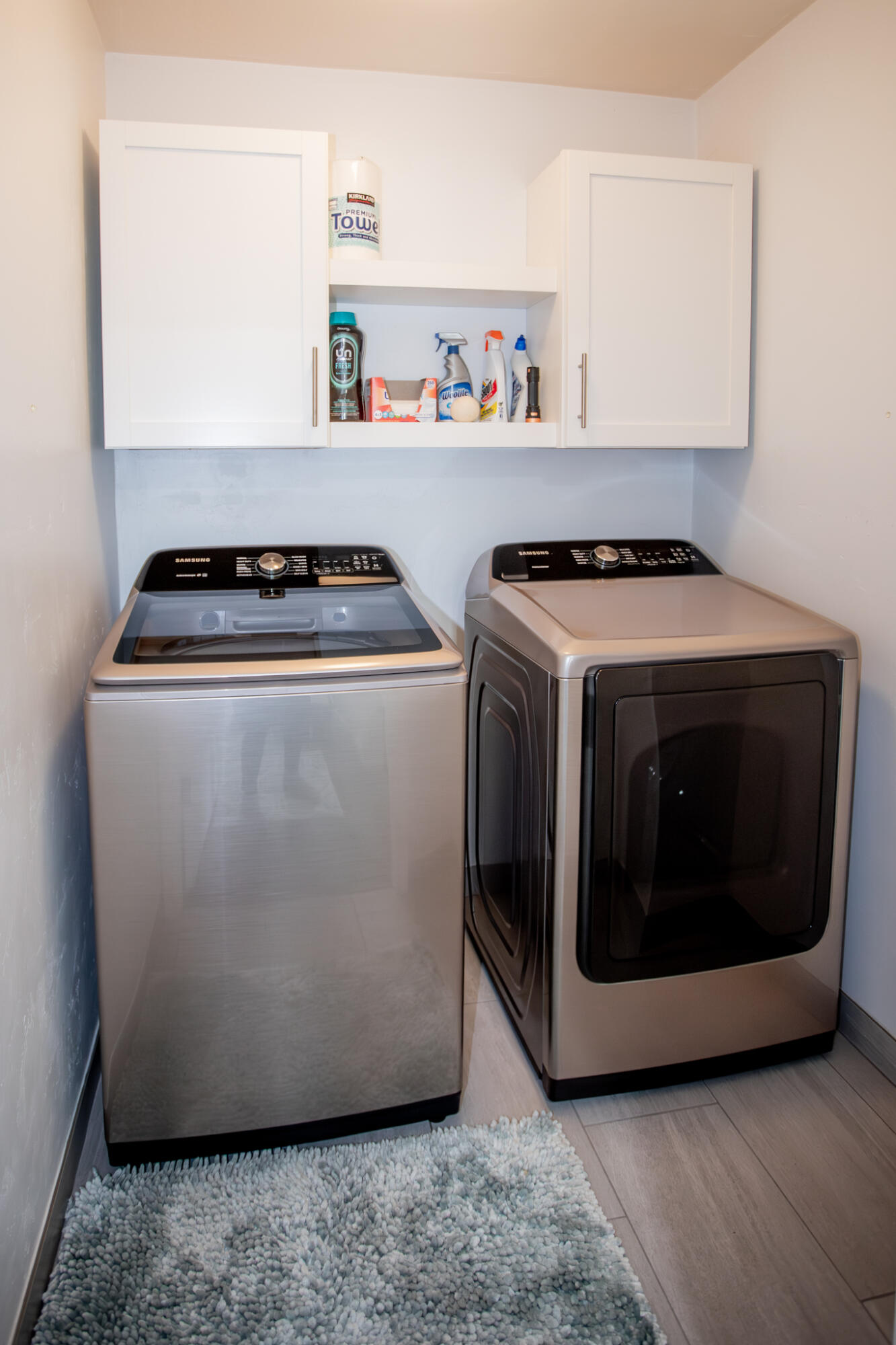 2564 Fox Ridge Court Sheboygan, WI 53081 - Photo 25 of 33 Main Floor Laundry Room