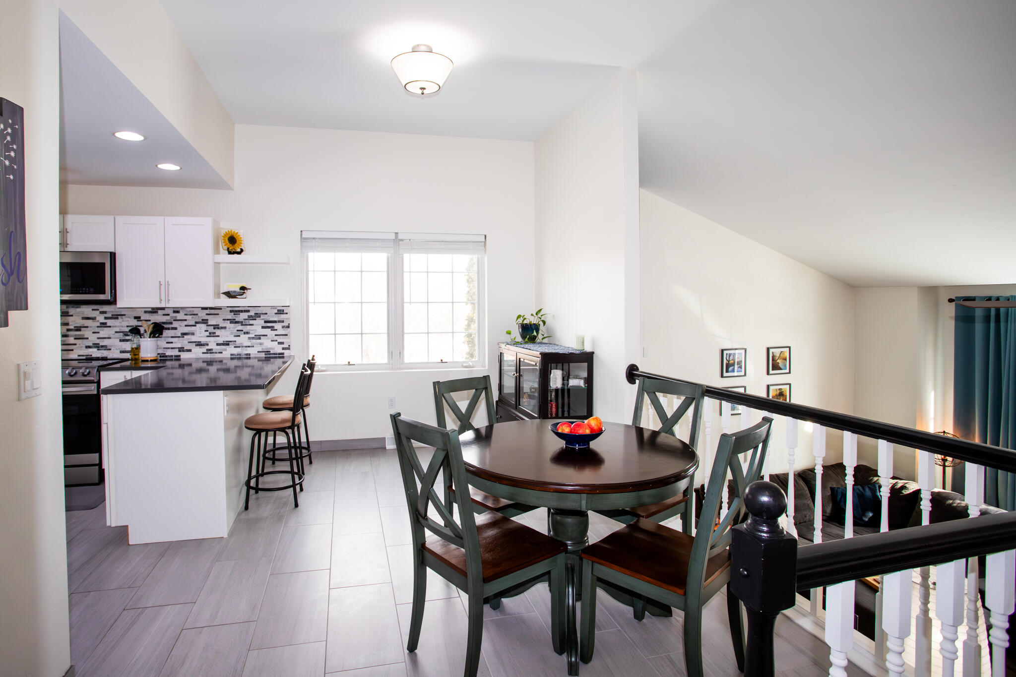 2564 Fox Ridge Court Sheboygan, WI 53081 - Photo 6 of 33 Dining Room
