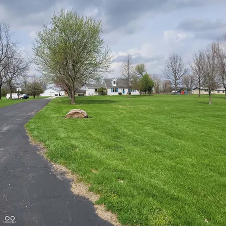 $530,000 | 7960 West 800 North, Fairland, IN 46126