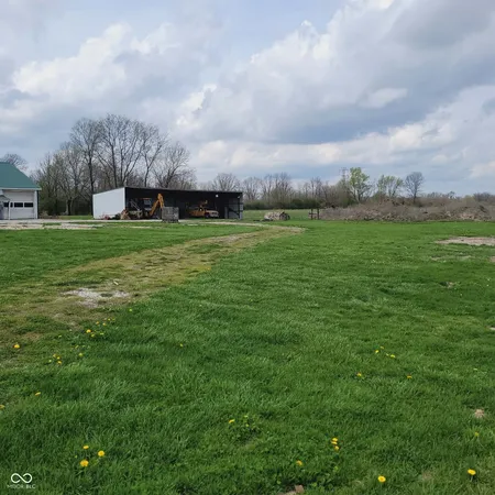 $530,000 | 7960 West 800 North, Fairland, IN 46126