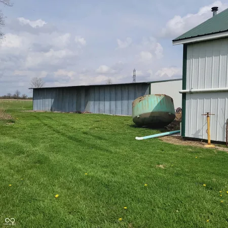 $530,000 | 7960 West 800 North, Fairland, IN 46126
