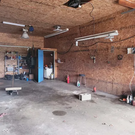 $530,000 | 7960 West 800 North, Fairland, IN 46126