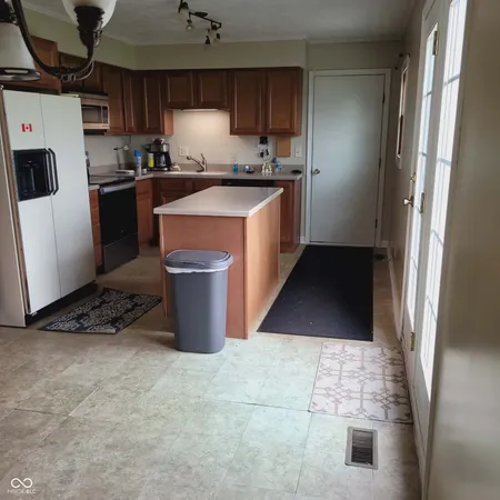 $530,000 | 7960 West 800 North, Fairland, IN 46126