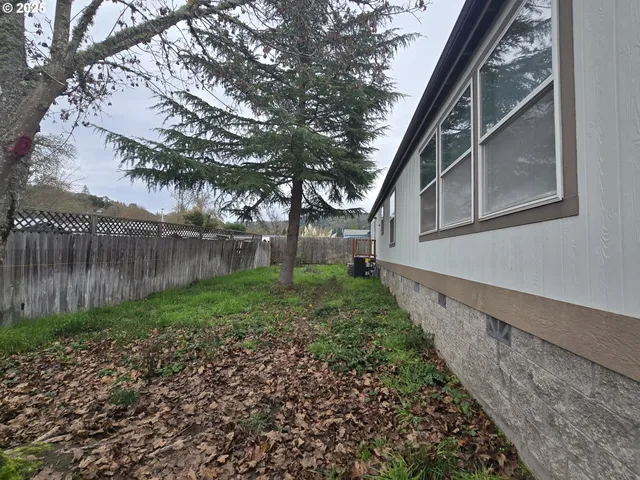 $275,000 | 217 Northeast Peggy Avenue, Roseburg, OR 97470