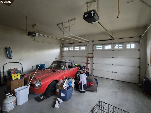 $275,000 | 217 Northeast Peggy Avenue, Roseburg, OR 97470